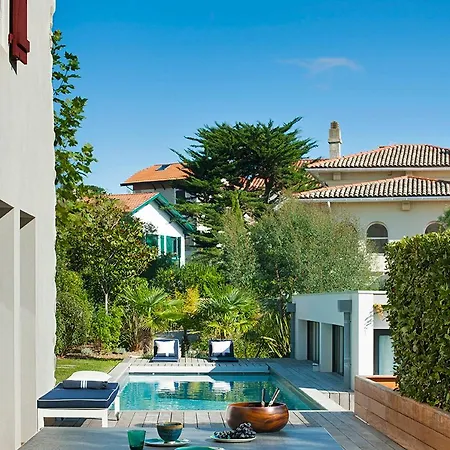 Sleeps 12 Pool Wifi